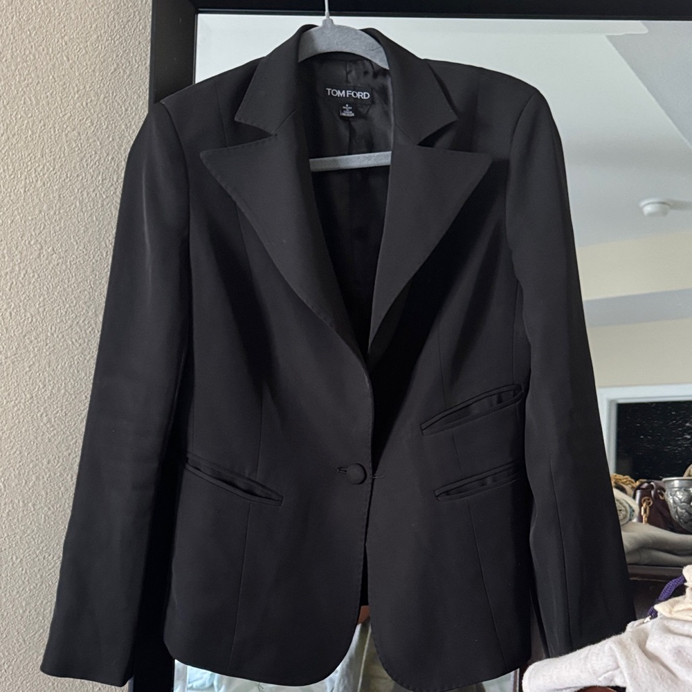 Tom Ford Women's Elegant Black Blazer